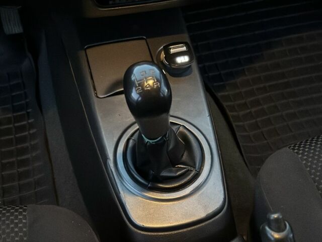 Серый Мицубиси Лансер, объемом двигателя 1.6 л и пробегом 220 тыс. км за 3999 $, фото 15 на Automoto.ua