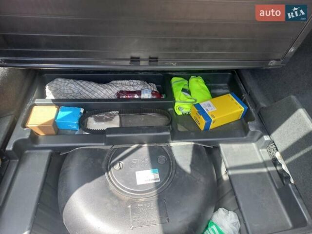 Сірий Міцубісі Lancer, об'ємом двигуна 1.6 л та пробігом 279 тис. км за 5800 $, фото 6 на Automoto.ua