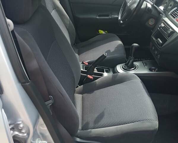 Сірий Міцубісі Lancer, об'ємом двигуна 1.6 л та пробігом 240 тис. км за 5000 $, фото 7 на Automoto.ua