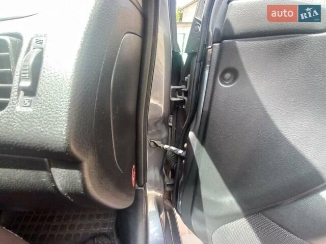 Сірий Міцубісі Lancer, об'ємом двигуна 1.6 л та пробігом 279 тис. км за 5800 $, фото 13 на Automoto.ua