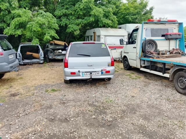 Серый Мицубиси Лансер, объемом двигателя 2 л и пробегом 3 тыс. км за 4520 $, фото 3 на Automoto.ua