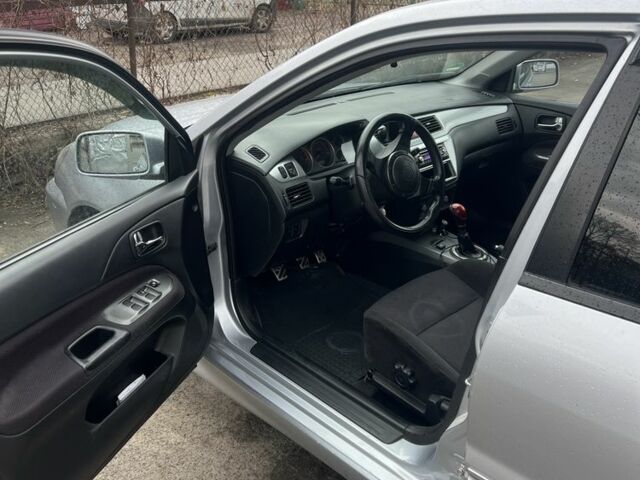 Сірий Міцубісі Lancer, об'ємом двигуна 1.6 л та пробігом 270 тис. км за 5000 $, фото 1 на Automoto.ua