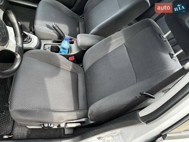 Серый Мицубиси Лансер, объемом двигателя 1.58 л и пробегом 260 тыс. км за 4200 $, фото 20 на Automoto.ua