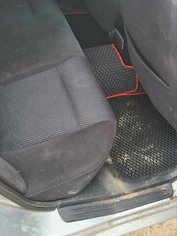 Серый Мицубиси Лансер, объемом двигателя 1.6 л и пробегом 185 тыс. км за 4700 $, фото 8 на Automoto.ua