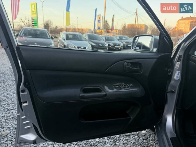 Серый Мицубиси Лансер, объемом двигателя 1.6 л и пробегом 278 тыс. км за 3900 $, фото 10 на Automoto.ua