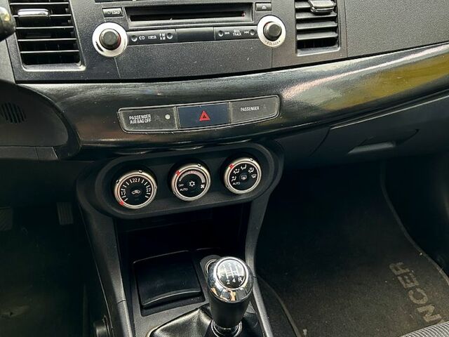 Синій Міцубісі Lancer, об'ємом двигуна 1.8 л та пробігом 221 тис. км за 6900 $, фото 5 на Automoto.ua