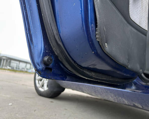 Синий Мицубиси Лансер, объемом двигателя 1.8 л и пробегом 245 тыс. км за 3000 $, фото 26 на Automoto.ua