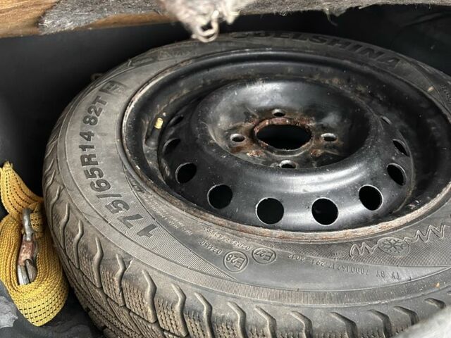 Синий Мицубиси Лансер, объемом двигателя 1.8 л и пробегом 245 тыс. км за 3200 $, фото 11 на Automoto.ua