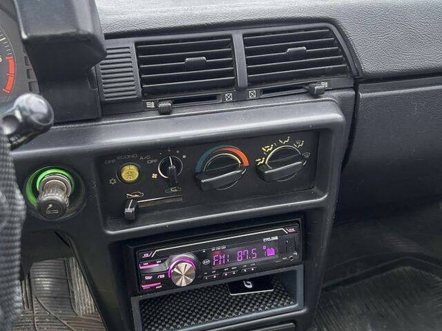 Синий Мицубиси Лансер, объемом двигателя 1.8 л и пробегом 245 тыс. км за 3200 $, фото 15 на Automoto.ua