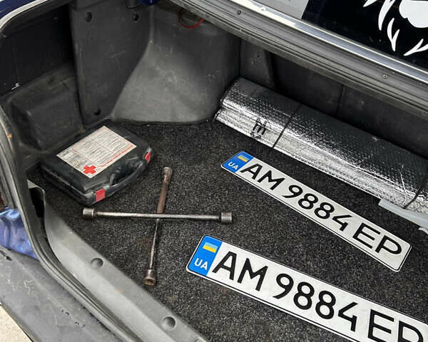 Синий Мицубиси Лансер, объемом двигателя 1.8 л и пробегом 245 тыс. км за 3000 $, фото 29 на Automoto.ua