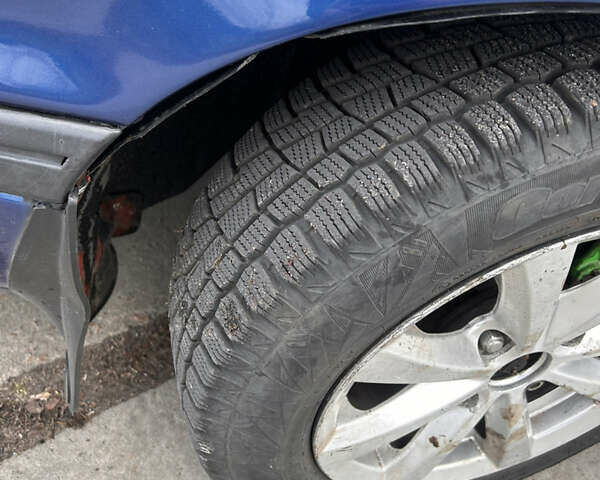 Синий Мицубиси Лансер, объемом двигателя 1.8 л и пробегом 245 тыс. км за 3000 $, фото 3 на Automoto.ua