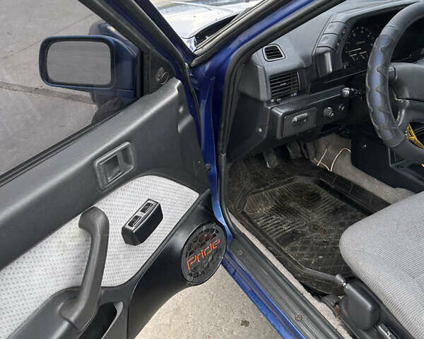 Синий Мицубиси Лансер, объемом двигателя 1.8 л и пробегом 245 тыс. км за 3000 $, фото 11 на Automoto.ua