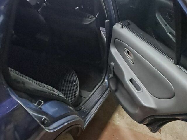 Синий Мицубиси Лансер, объемом двигателя 0 л и пробегом 140 тыс. км за 1500 $, фото 1 на Automoto.ua