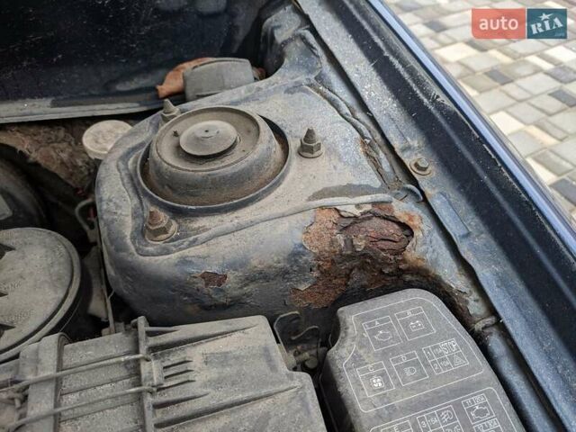 Синій Міцубісі Lancer, об'ємом двигуна 1.3 л та пробігом 250 тис. км за 2100 $, фото 5 на Automoto.ua