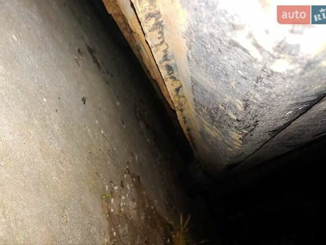 Синий Мицубиси Лансер, объемом двигателя 1.3 л и пробегом 270 тыс. км за 2100 $, фото 4 на Automoto.ua