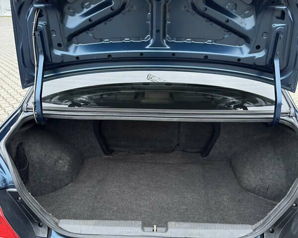 Синій Міцубісі Lancer, об'ємом двигуна 1.6 л та пробігом 200 тис. км за 5000 $, фото 13 на Automoto.ua