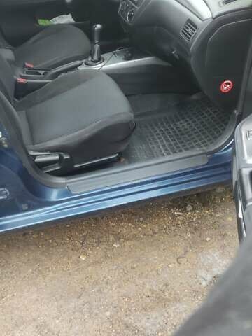 Синий Мицубиси Лансер, объемом двигателя 1.58 л и пробегом 358 тыс. км за 3500 $, фото 3 на Automoto.ua