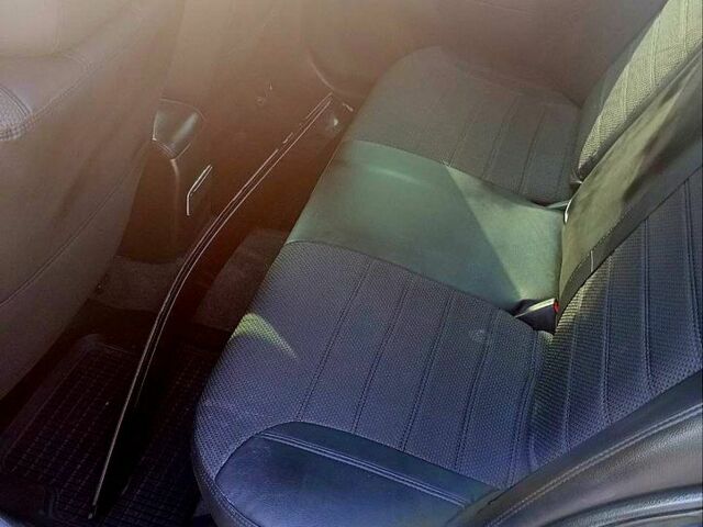 Синий Мицубиси Лансер, объемом двигателя 1.6 л и пробегом 305 тыс. км за 3500 $, фото 2 на Automoto.ua