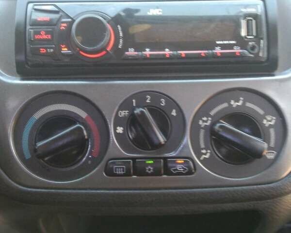 Синий Мицубиси Лансер, объемом двигателя 1.58 л и пробегом 195 тыс. км за 3990 $, фото 17 на Automoto.ua