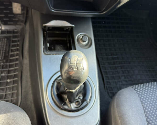 Синій Міцубісі Lancer, об'ємом двигуна 1.6 л та пробігом 148 тис. км за 3000 $, фото 11 на Automoto.ua