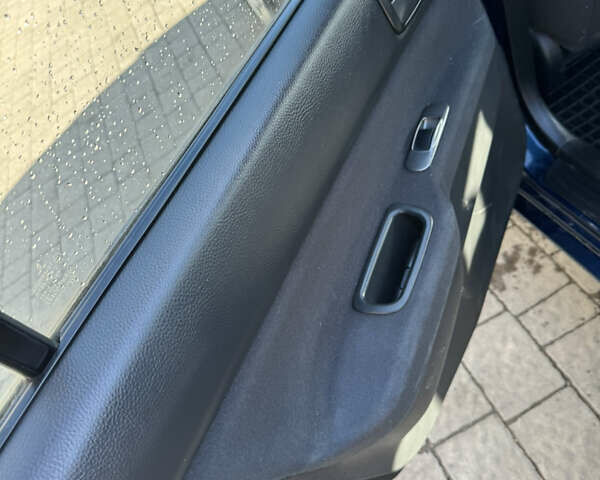 Синій Міцубісі Lancer, об'ємом двигуна 1.6 л та пробігом 148 тис. км за 3000 $, фото 16 на Automoto.ua