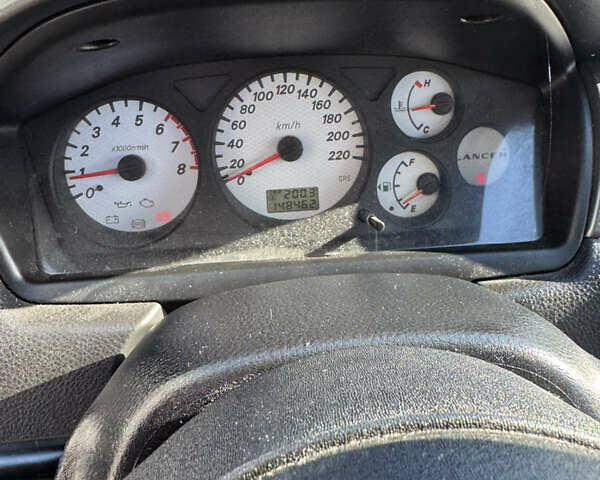 Синій Міцубісі Lancer, об'ємом двигуна 1.6 л та пробігом 148 тис. км за 3000 $, фото 10 на Automoto.ua