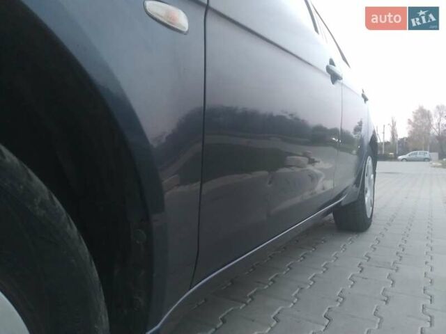 Синий Мицубиси Лансер, объемом двигателя 1.5 л и пробегом 260 тыс. км за 5000 $, фото 15 на Automoto.ua