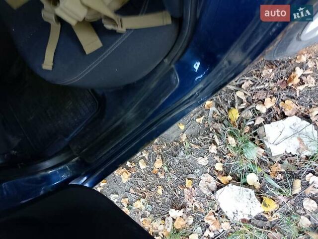Синій Міцубісі Lancer, об'ємом двигуна 1.58 л та пробігом 317 тис. км за 3600 $, фото 16 на Automoto.ua