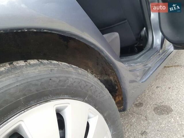 Синий Мицубиси Лансер, объемом двигателя 1.6 л и пробегом 212 тыс. км за 3600 $, фото 13 на Automoto.ua
