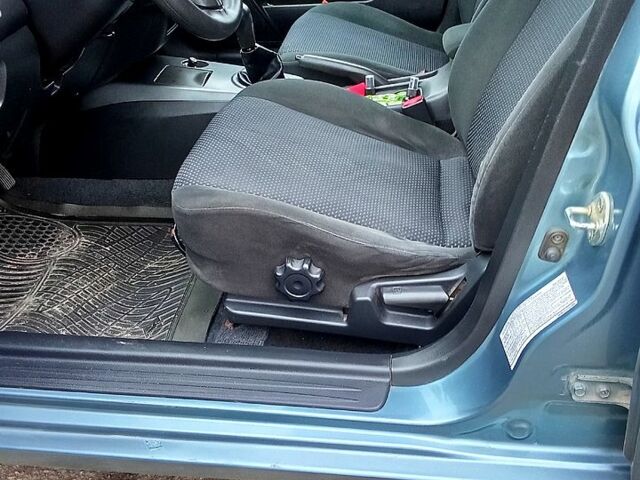 Синій Міцубісі Lancer, об'ємом двигуна 1.6 л та пробігом 167 тис. км за 4700 $, фото 12 на Automoto.ua