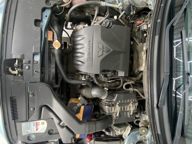 Синий Мицубиси Лансер, объемом двигателя 1.5 л и пробегом 261 тыс. км за 5500 $, фото 7 на Automoto.ua