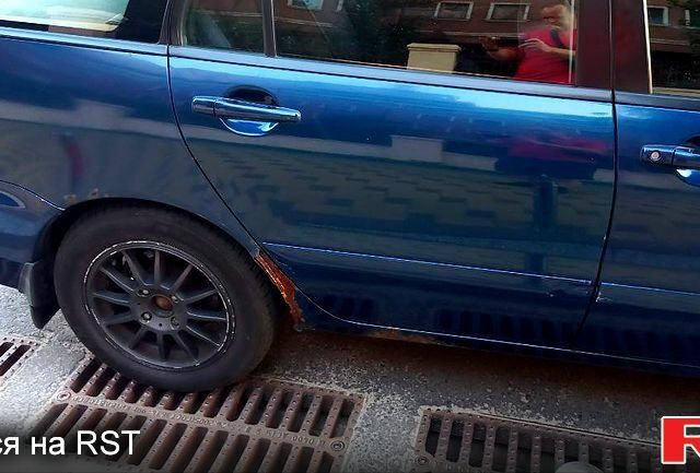 Синій Міцубісі Lancer, об'ємом двигуна 1.6 л та пробігом 245 тис. км за 3299 $, фото 2 на Automoto.ua