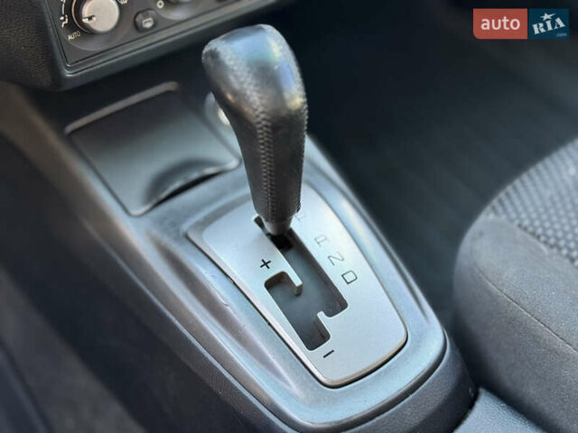 Мицубиси Лансер 2006 в Николаеве на Automoto.ua Зеленый Мицубиси Лансер, объемом двигателя 1.58 л и пробегом 271 тыс. км за 4599 $, фото 13 на Automoto.ua
