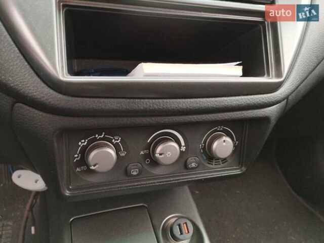 Зеленый Мицубиси Лансер, объемом двигателя 1.6 л и пробегом 135 тыс. км за 6931 $, фото 6 на Automoto.ua