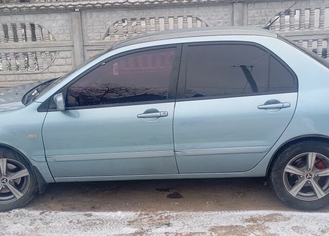 Зелений Міцубісі Lancer, об'ємом двигуна 1.6 л та пробігом 320 тис. км за 4500 $, фото 4 на Automoto.ua