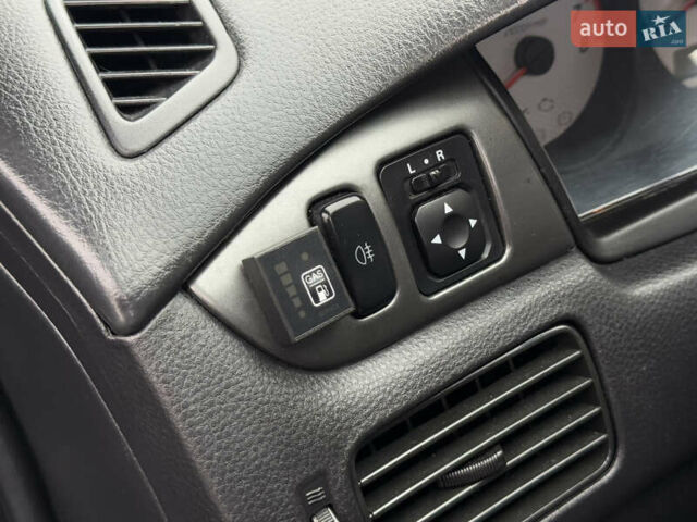 Зеленый Мицубиси Лансер, объемом двигателя 1.6 л и пробегом 214 тыс. км за 4150 $, фото 20 на Automoto.ua