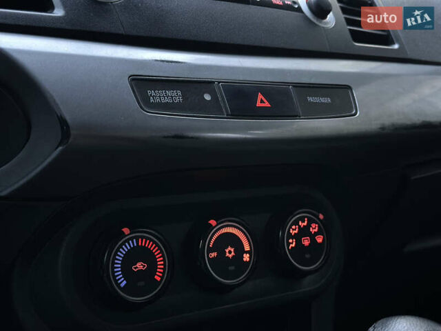 Зеленый Мицубиси Лансер, объемом двигателя 1.5 л и пробегом 220 тыс. км за 3950 $, фото 16 на Automoto.ua