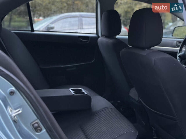 Зеленый Мицубиси Лансер, объемом двигателя 1.5 л и пробегом 260 тыс. км за 3850 $, фото 3 на Automoto.ua