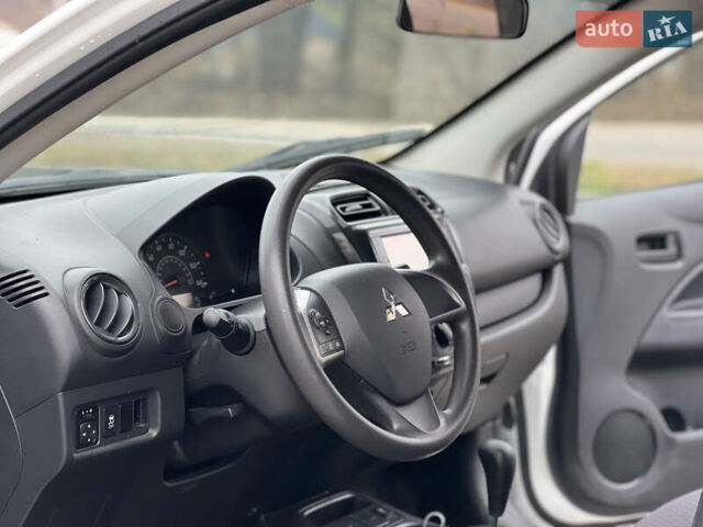 Білий Міцубісі Міраж, об'ємом двигуна 1.19 л та пробігом 61 тис. км за 7950 $, фото 18 на Automoto.ua