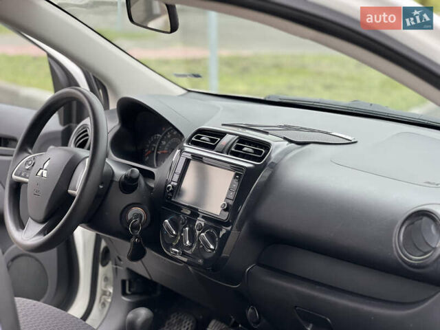 Білий Міцубісі Міраж, об'ємом двигуна 1.19 л та пробігом 61 тис. км за 7950 $, фото 17 на Automoto.ua