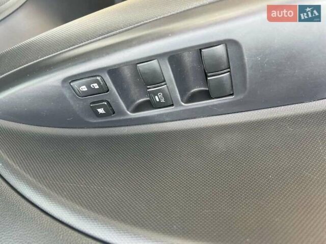 Білий Міцубісі Міраж, об'ємом двигуна 1.2 л та пробігом 162 тис. км за 8200 $, фото 15 на Automoto.ua