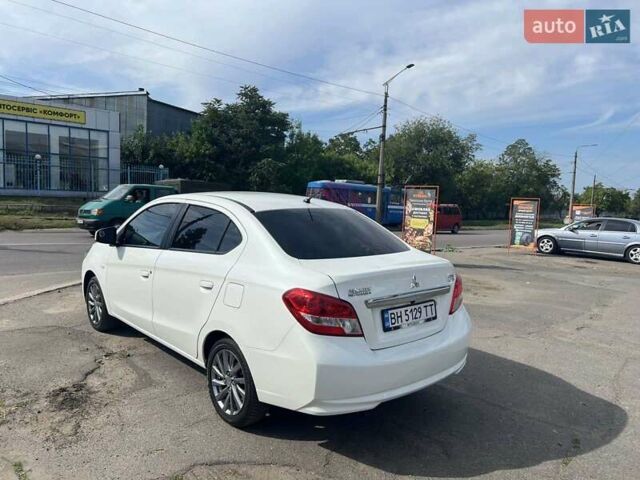 Білий Міцубісі Міраж, об'ємом двигуна 1.2 л та пробігом 162 тис. км за 8200 $, фото 10 на Automoto.ua