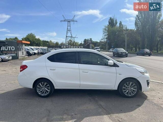 Білий Міцубісі Міраж, об'ємом двигуна 1.2 л та пробігом 162 тис. км за 8200 $, фото 3 на Automoto.ua