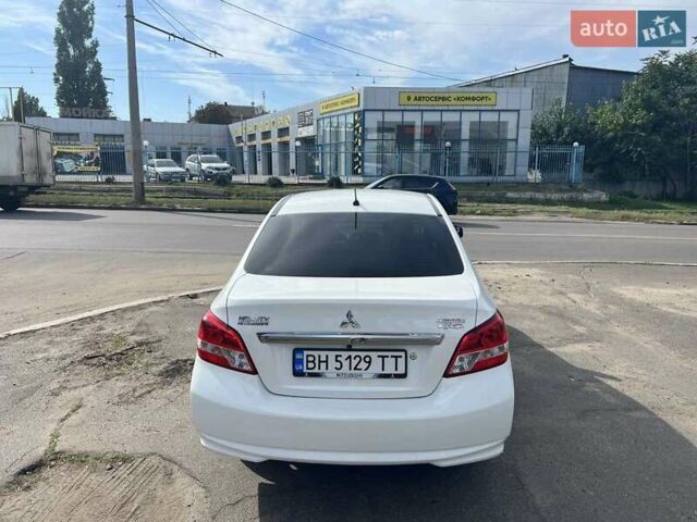 Білий Міцубісі Міраж, об'ємом двигуна 1.2 л та пробігом 162 тис. км за 8200 $, фото 7 на Automoto.ua