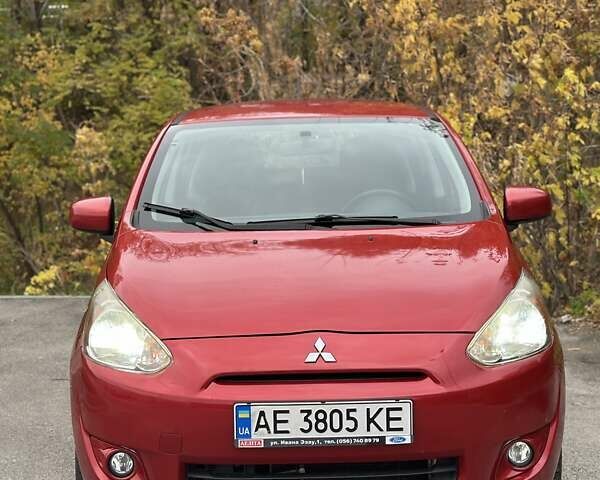 Красный Мицубиси Мираж, объемом двигателя 1.2 л и пробегом 102 тыс. км за 6900 $, фото 2 на Automoto.ua