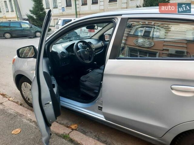 Сірий Міцубісі Міраж, об'ємом двигуна 1.2 л та пробігом 74 тис. км за 6950 $, фото 6 на Automoto.ua