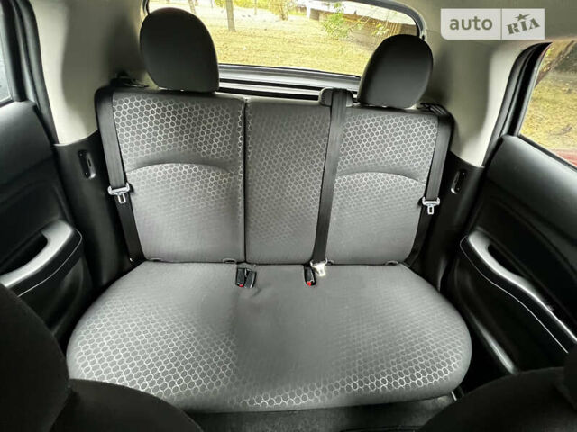 Серый Мицубиси Мираж, объемом двигателя 1.19 л и пробегом 64 тыс. км за 7000 $, фото 19 на Automoto.ua