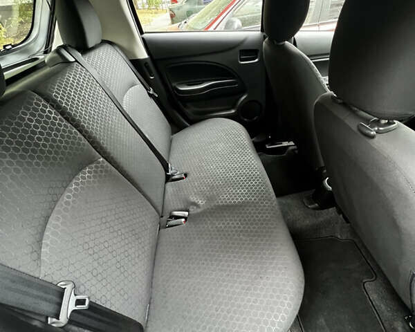 Серый Мицубиси Мираж, объемом двигателя 1.19 л и пробегом 64 тыс. км за 7000 $, фото 20 на Automoto.ua