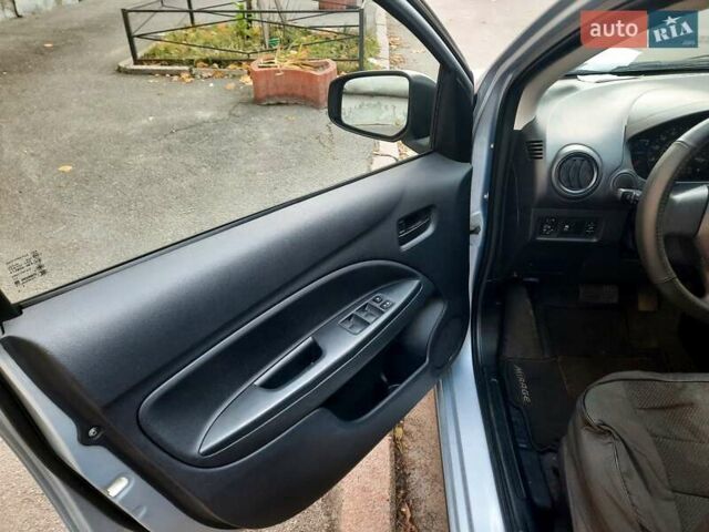 Сірий Міцубісі Міраж, об'ємом двигуна 1.2 л та пробігом 74 тис. км за 6950 $, фото 2 на Automoto.ua