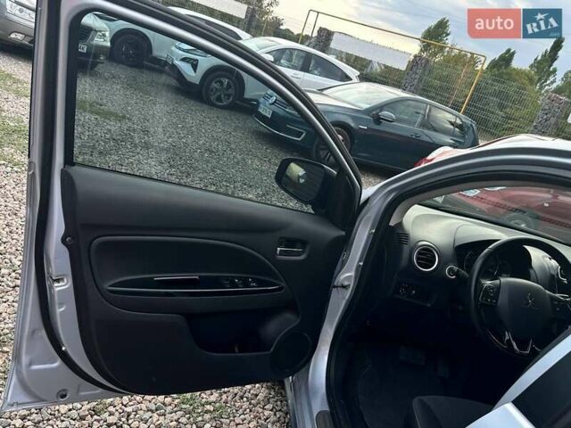 Сірий Міцубісі Міраж, об'ємом двигуна 1.2 л та пробігом 78 тис. км за 8100 $, фото 11 на Automoto.ua